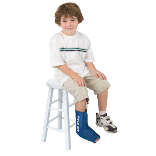 Aircast Cryo Ankle Cuff Pediatric, cold compression therapy, adjustable fit, pain relief, Moovkart