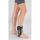 DonJoy Velocity Right Ankle Brace Medium – Secure fit, injury prevention, and ankle support for recovery and stability, Moovkart.